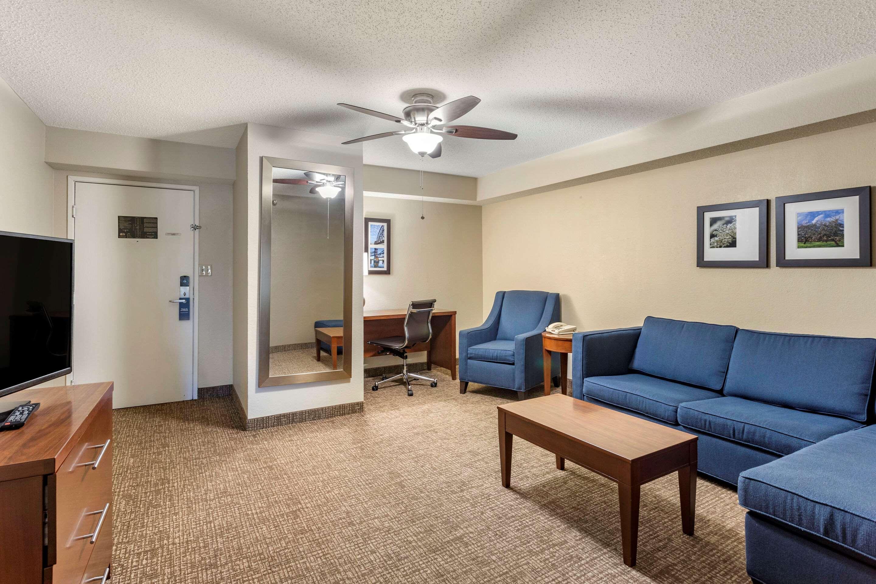 Comfort Inn & Suites Airport Little Rock Buitenkant foto