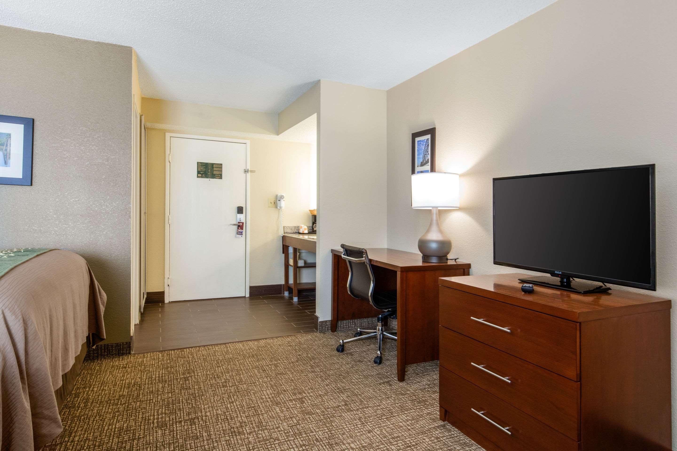 Comfort Inn & Suites Airport Little Rock Buitenkant foto