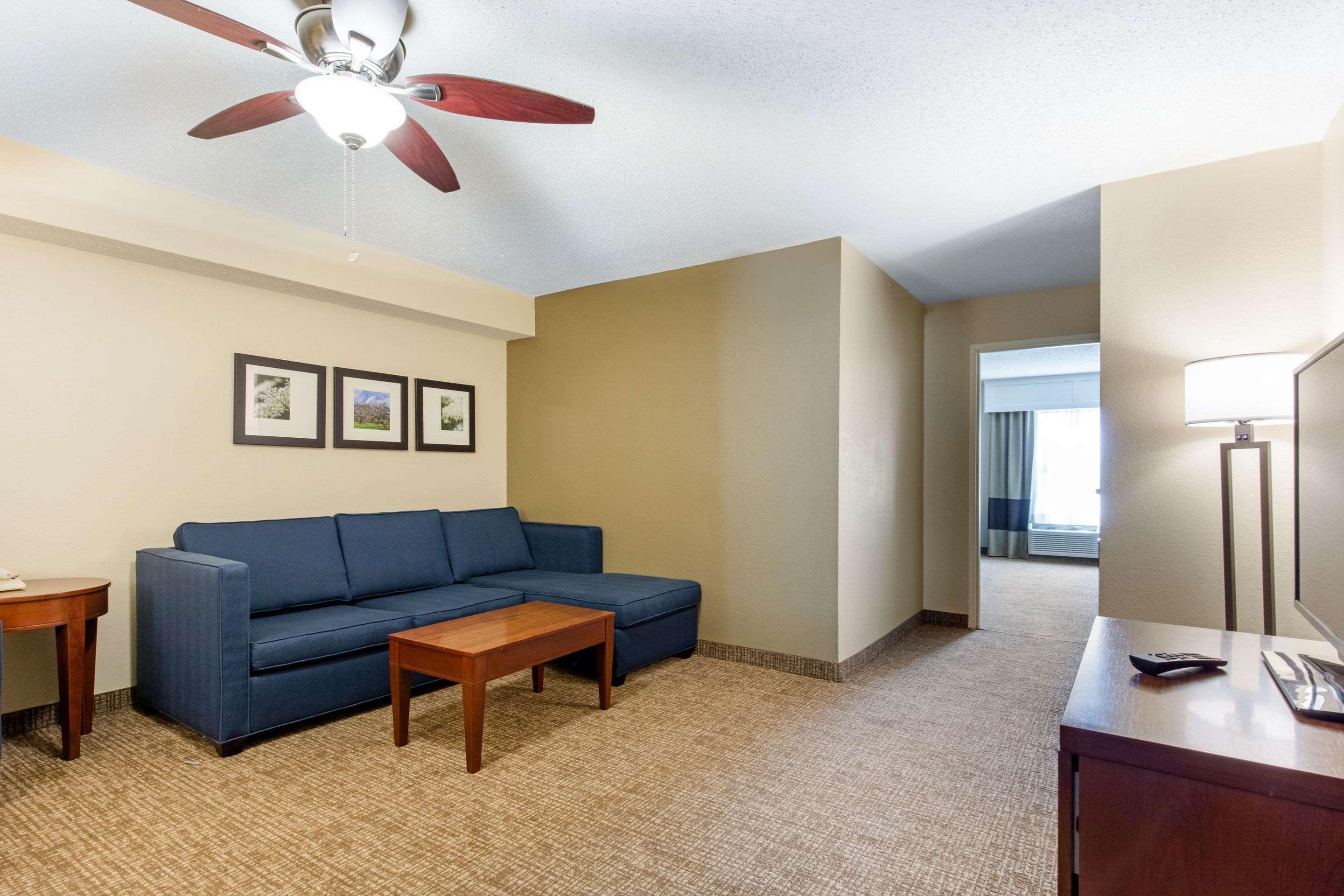 Comfort Inn & Suites Airport Little Rock Buitenkant foto